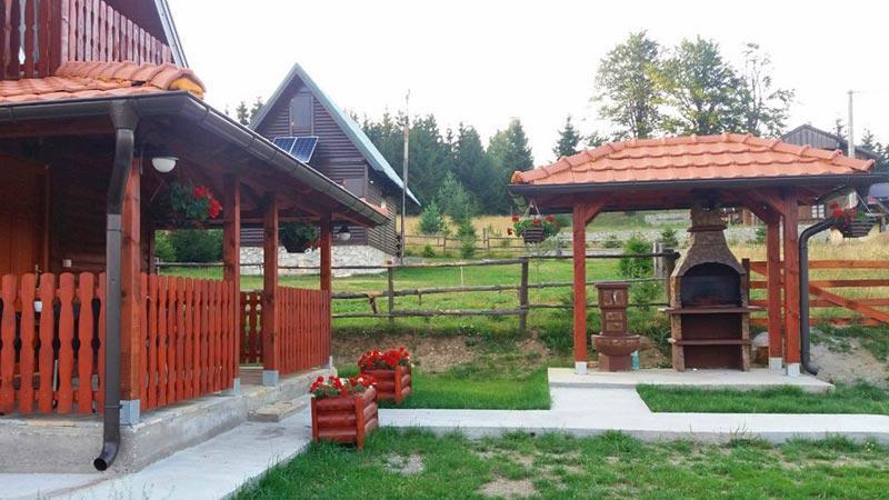 Holiday Home Perduh Sekulic Eksteriør billede